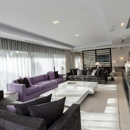 Vakantiehuis Beautiful With Pool 10 Pp